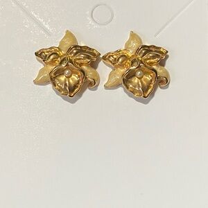 Vintage Gold Plated Trillium Stud Earrings